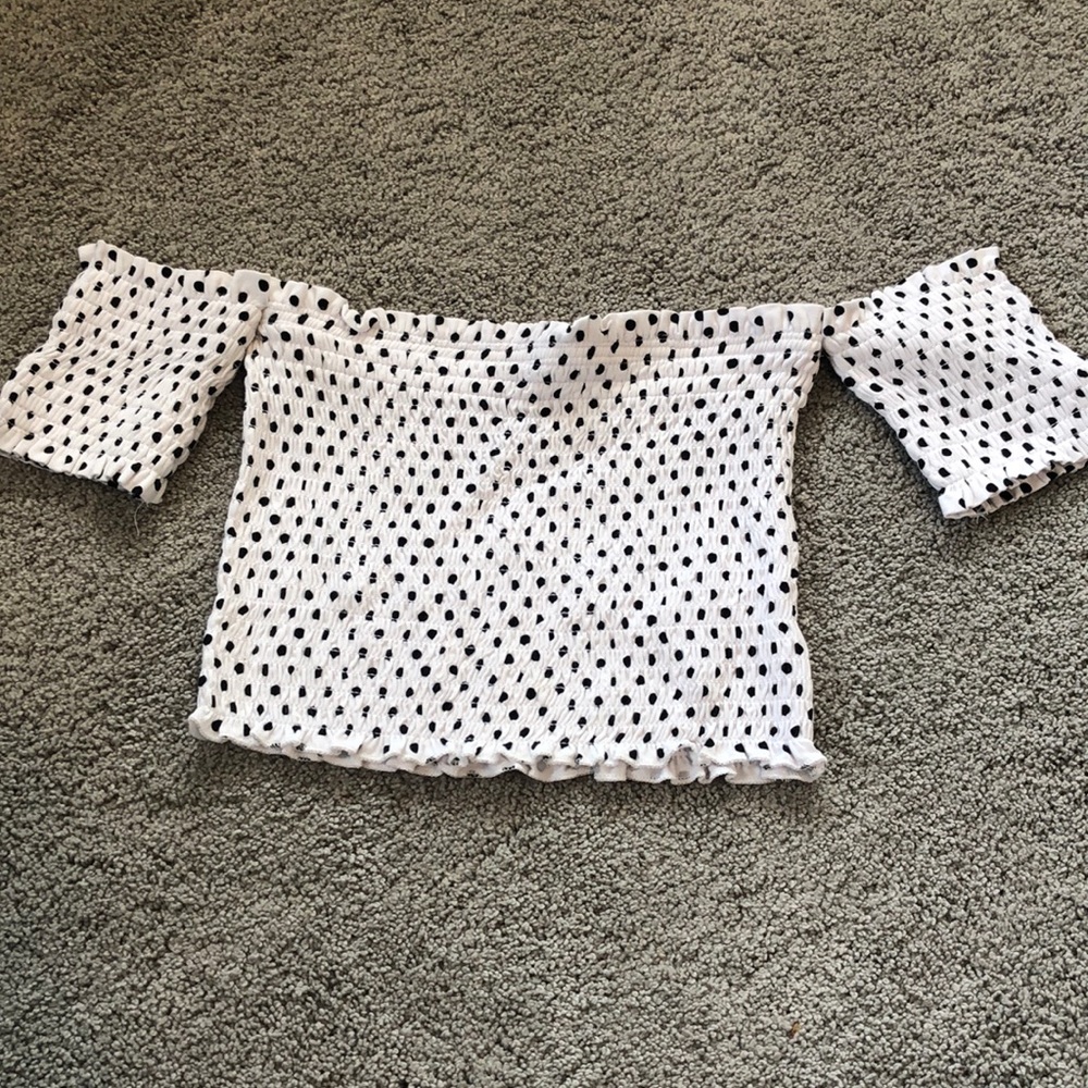 Polka Dot Off the shoulder Tight Crop Top